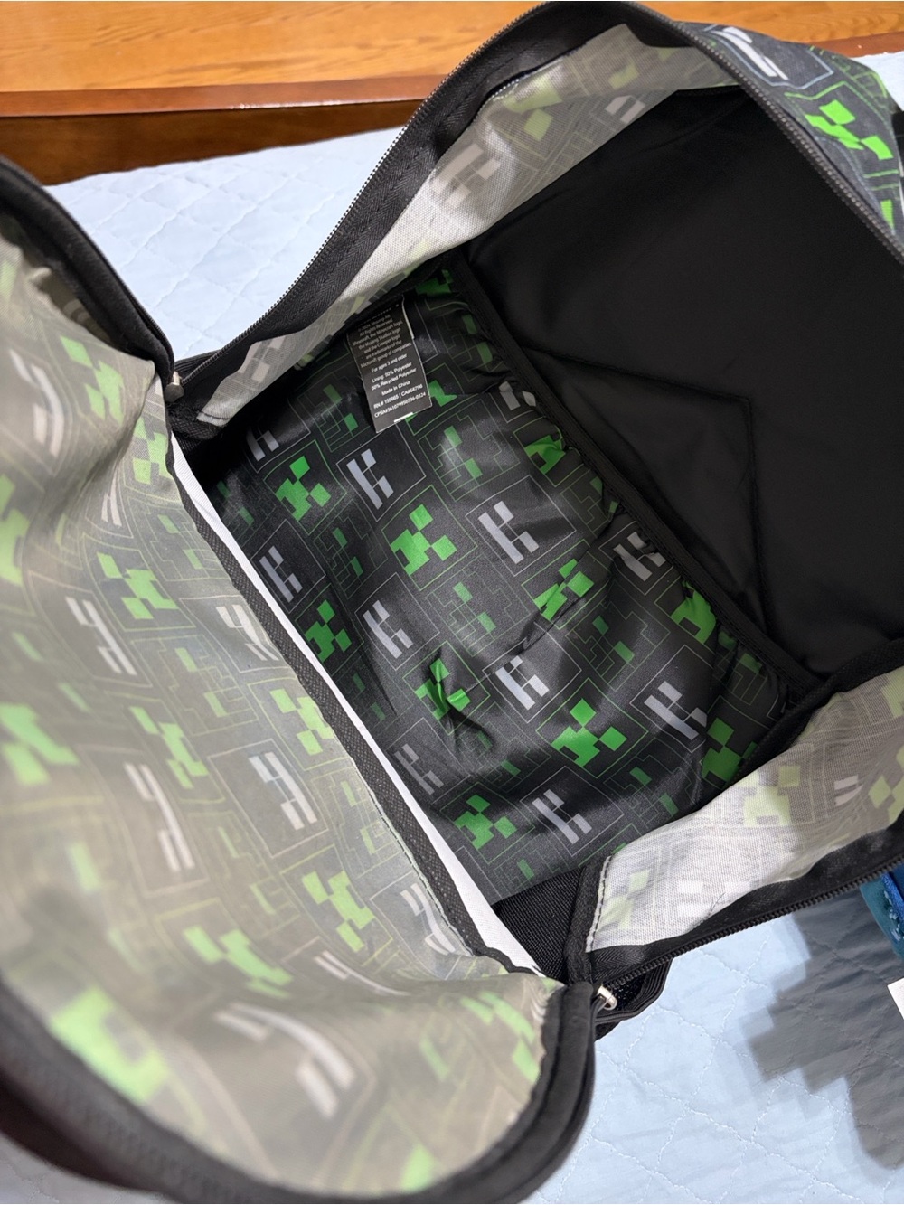 MineCraft Backpack PreOwned shows wear but ready for back to school - Picture 6 of 10